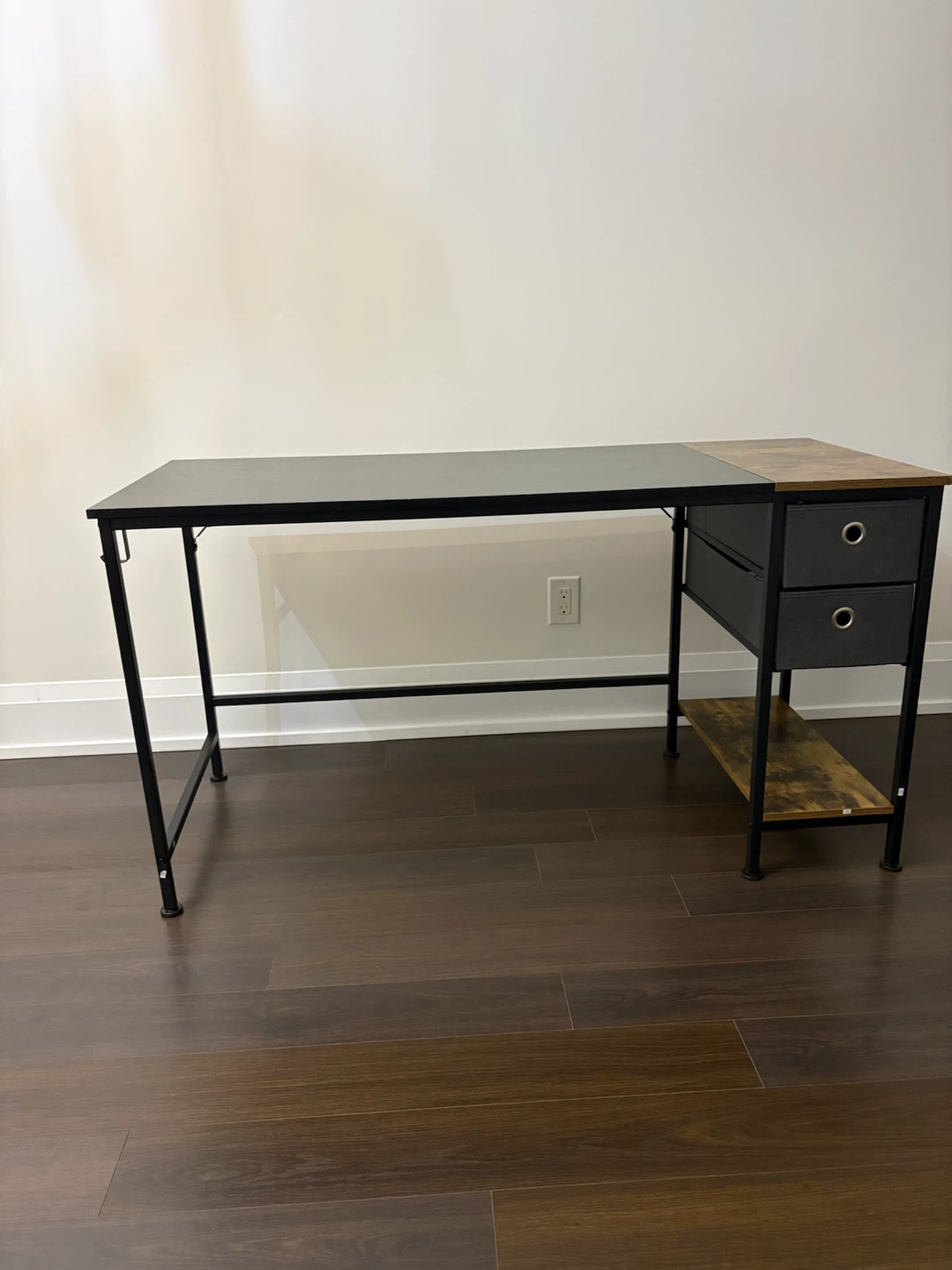 Office desk with drawers