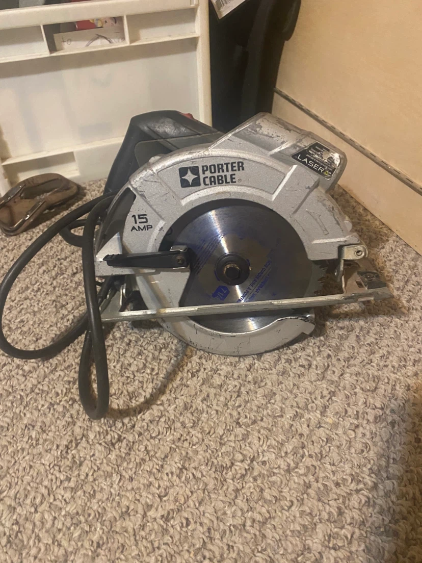 Porter-Cable 15 Amp 7-1/4 inch Circular Saw with Laser