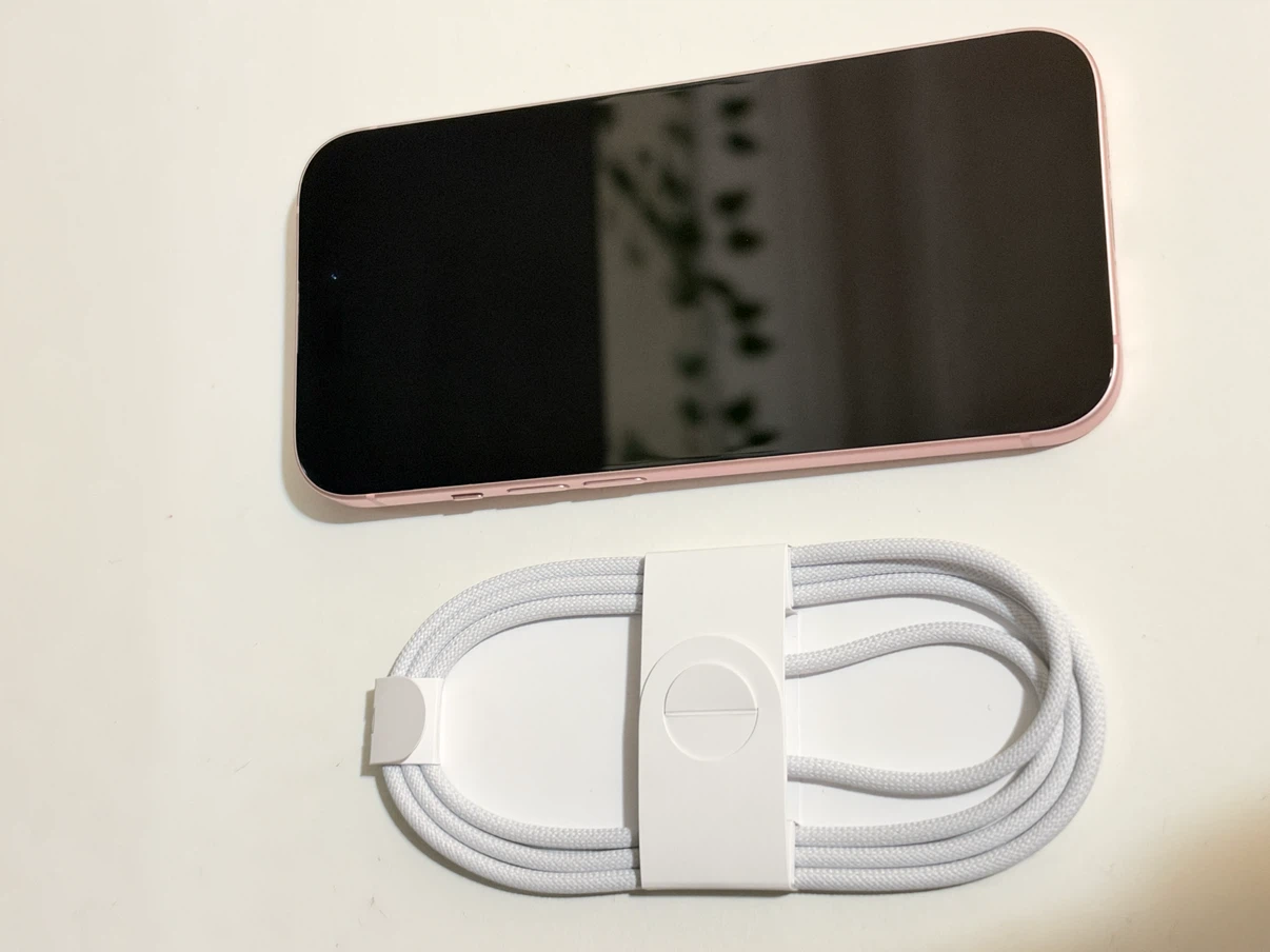 Pink Apple iPhone 15 128 GB Unlocked - photo 5