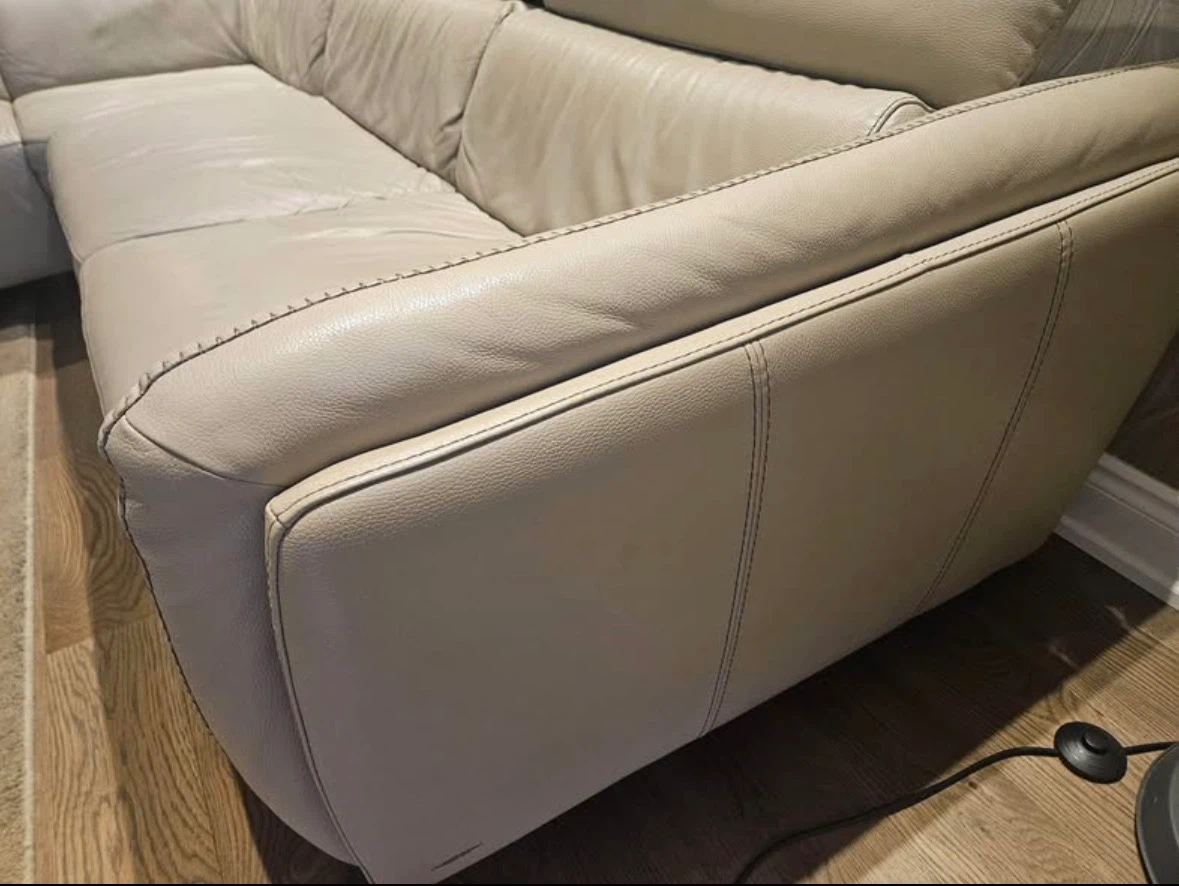 Giuseppe & Giuseppe Leather Couch - photo 3