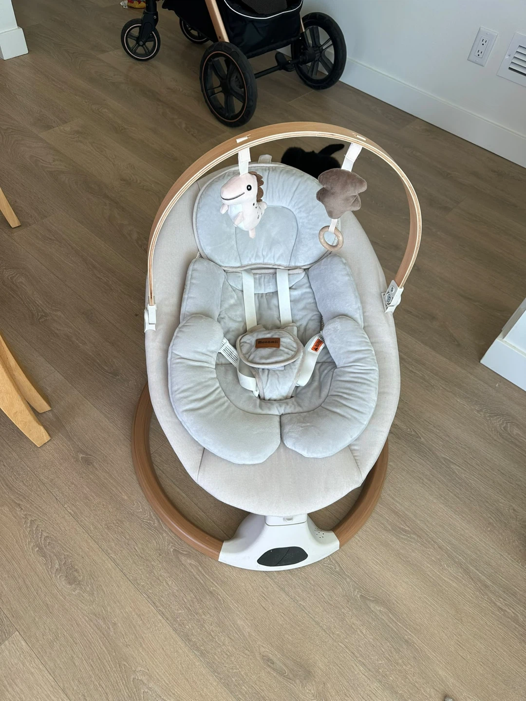 Monamii Baby Swing – Beige | Bluetooth + Remote Control - photo 3