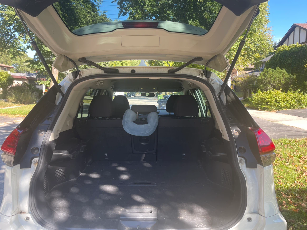 Selling 2017 Nissan Rouge _ S as is