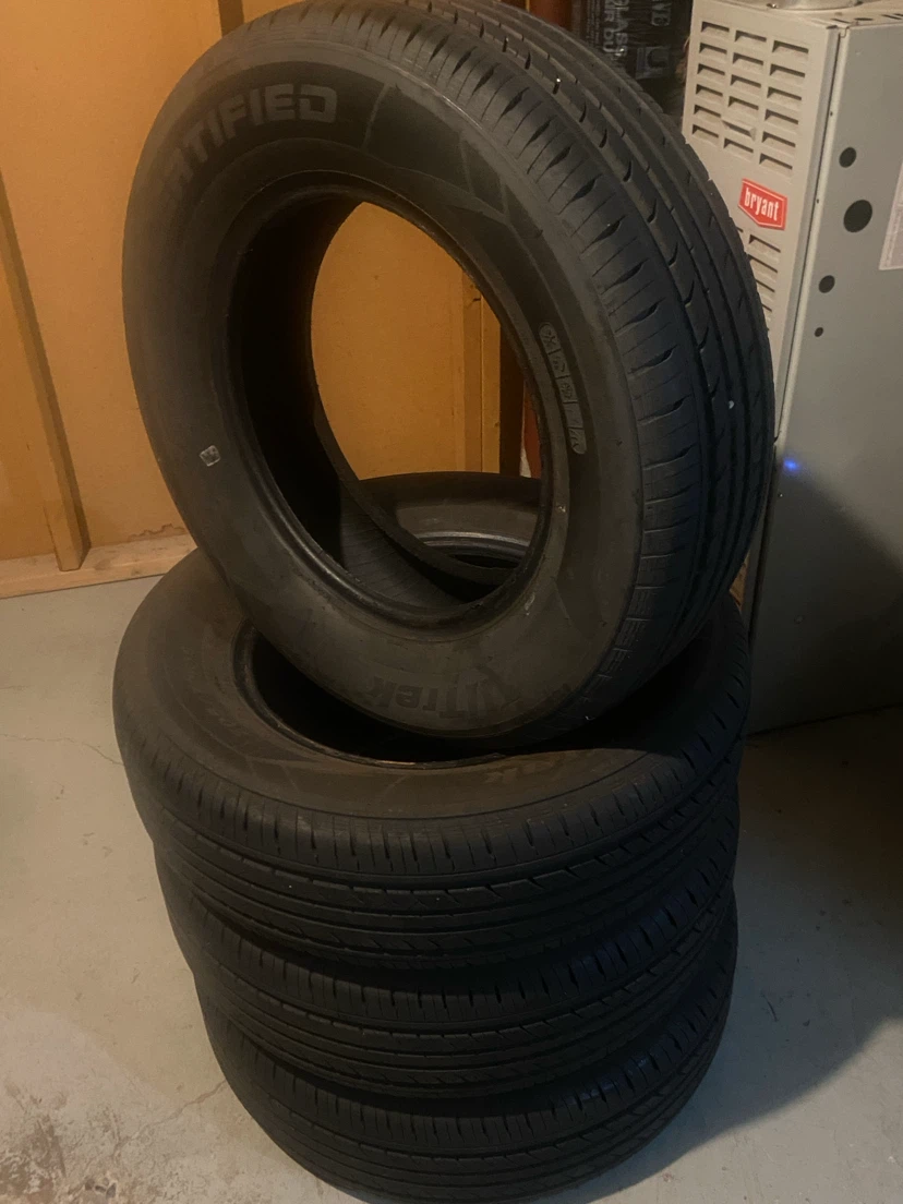 Set of 4 Certified All-Weather Tires 205/70R15