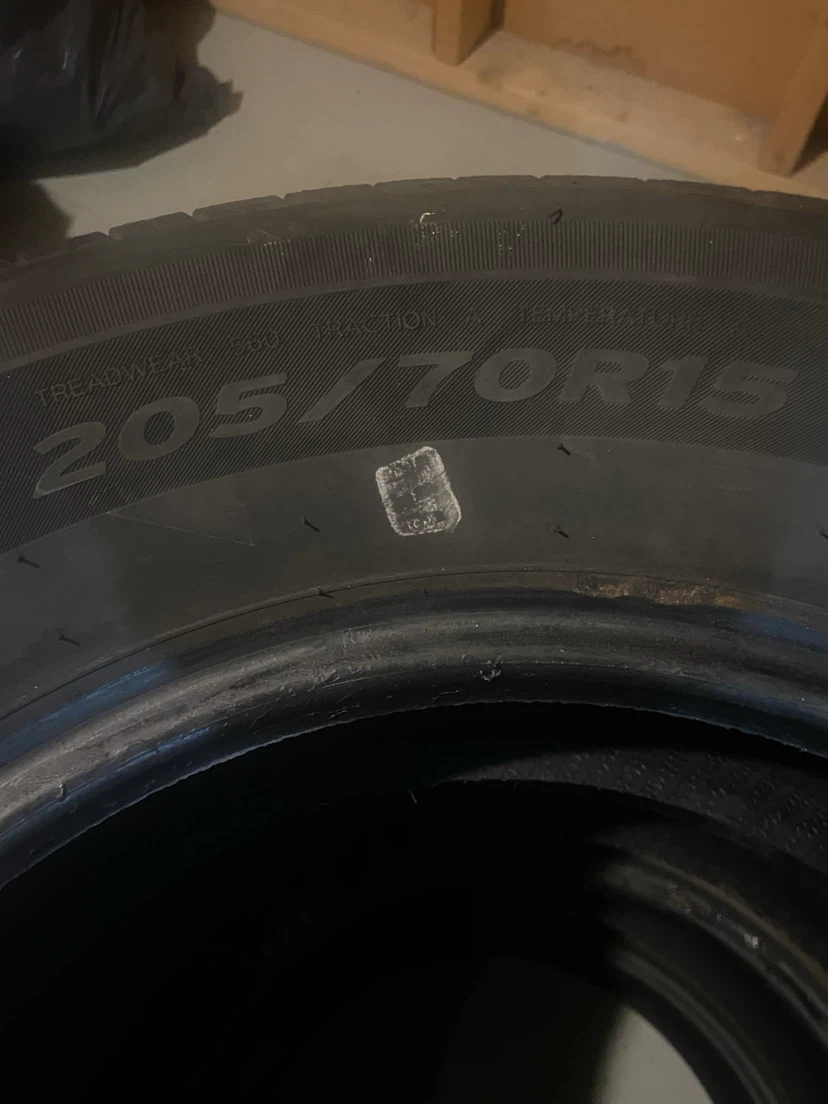 Set of 4 Certified All-Weather Tires 205/70R15 - photo 2