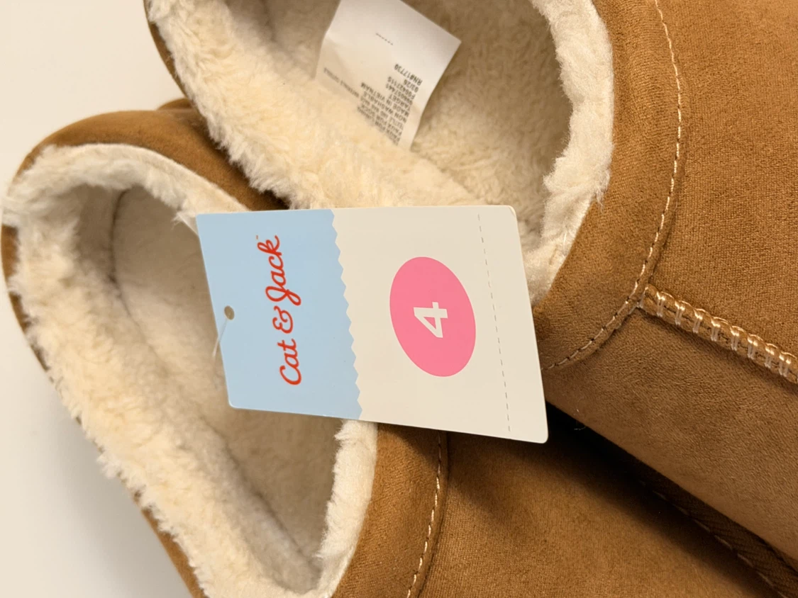 Cat & Jack Brown Slippers Size 4 - photo 3