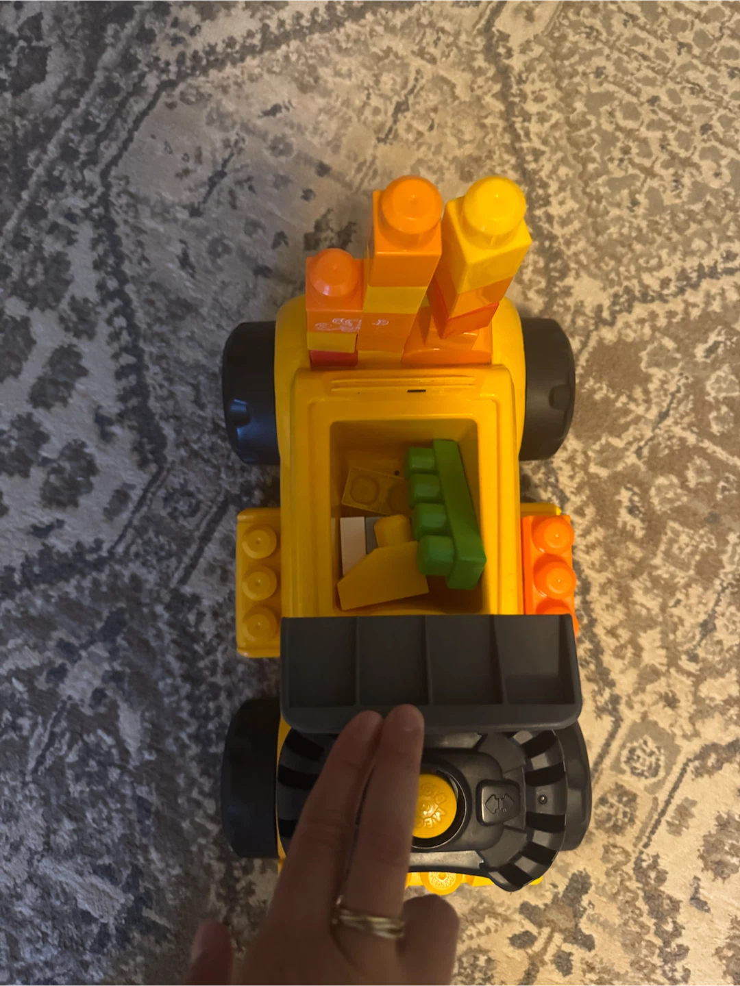 Mega Bloks CAT Ride-On Construction Truck - photo 2