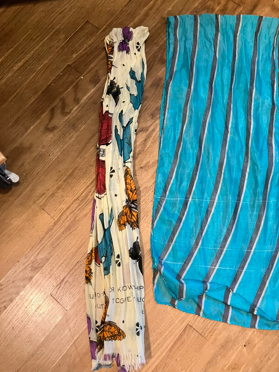 Set of 4 Fashion Scarves - photo 5