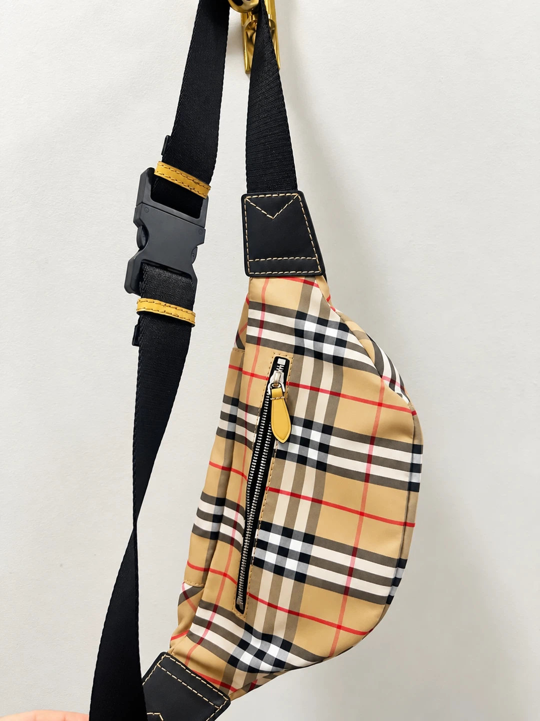 Burberry Check Nylon Bum Bag - photo 3