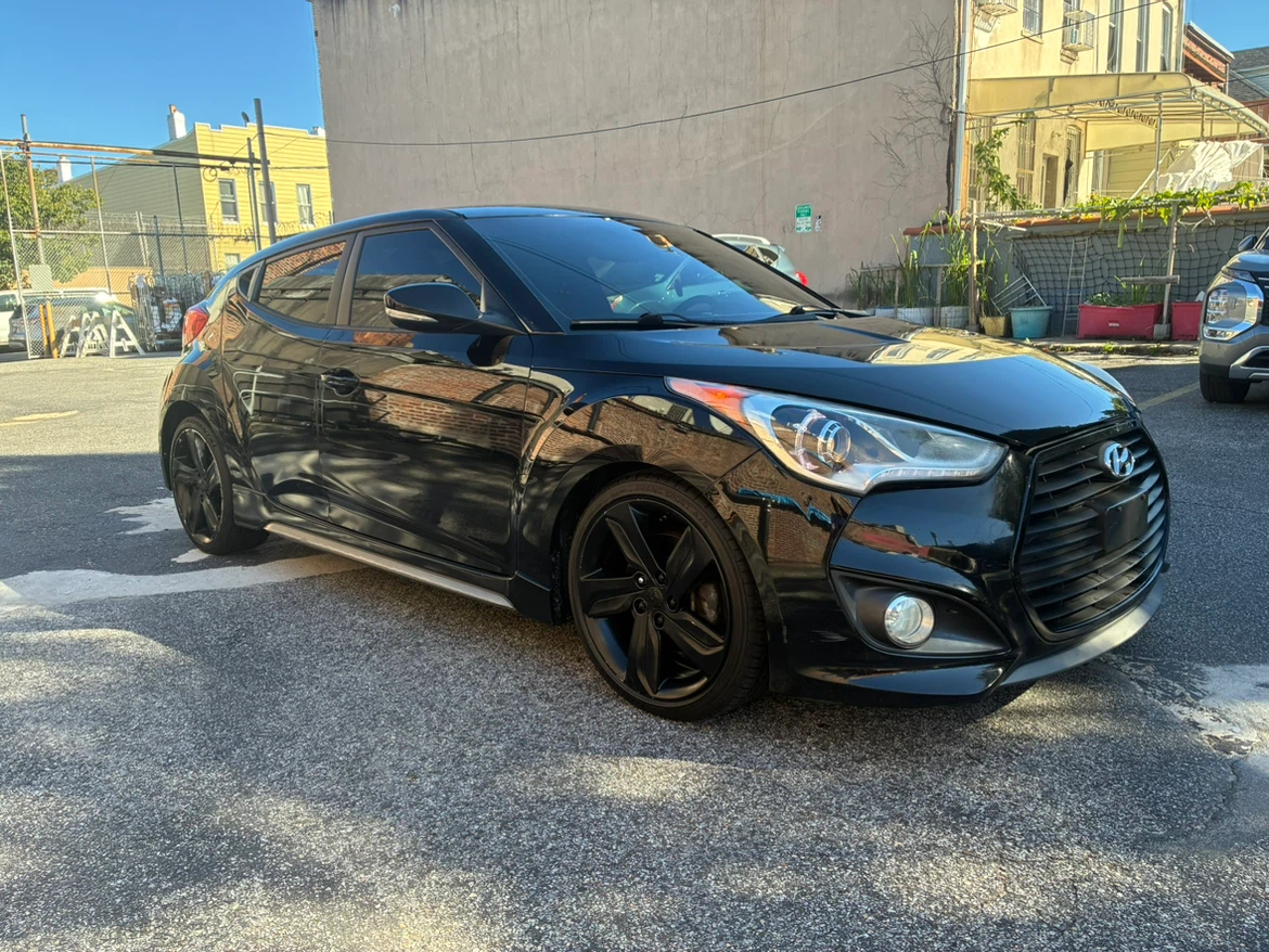 Hyundai Veloster - photo 2
