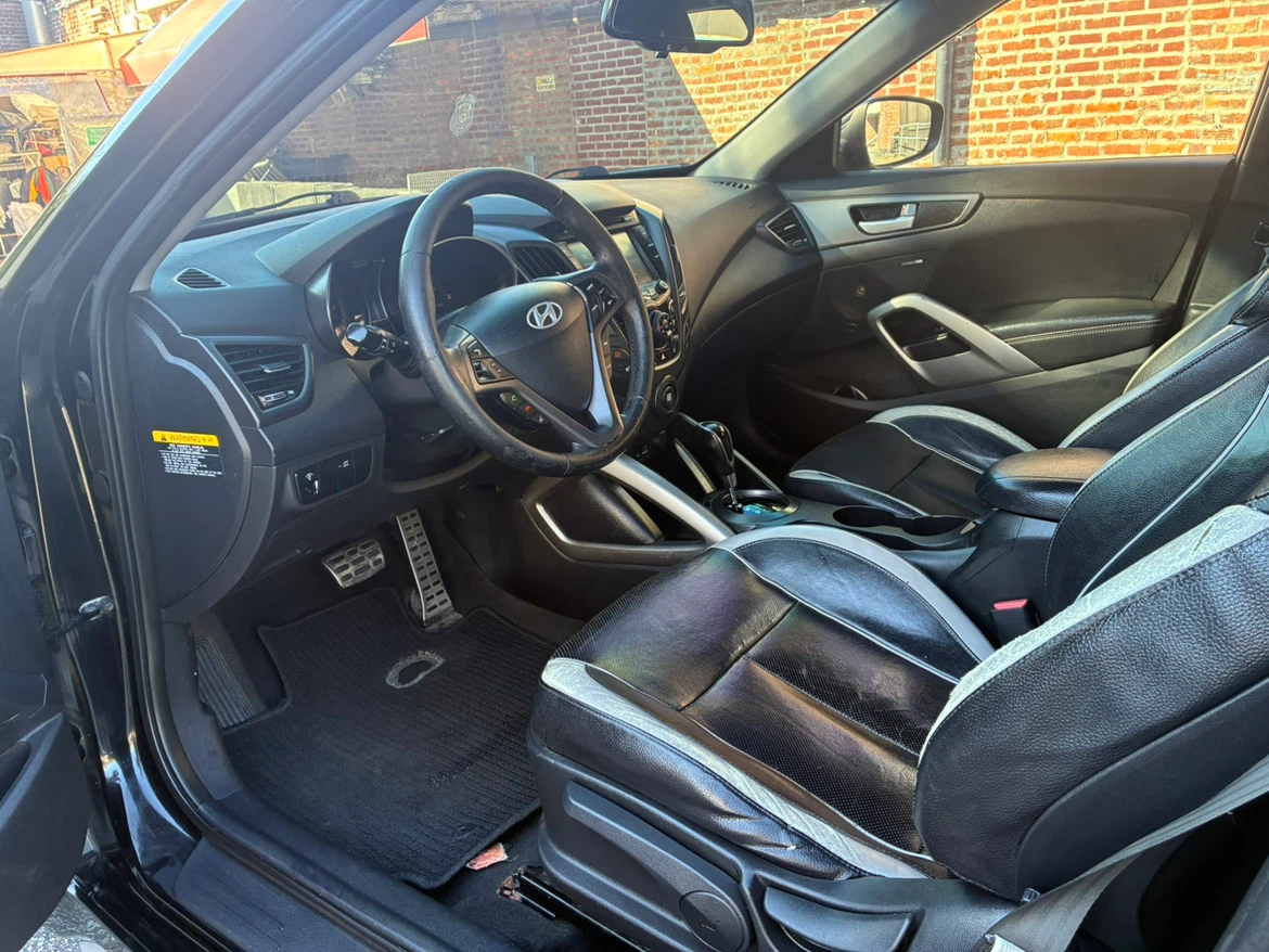 Hyundai Veloster - photo 4