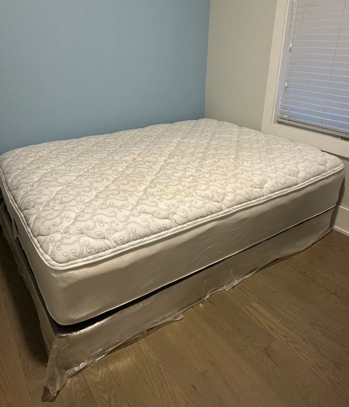 Queen size mattress with box spring