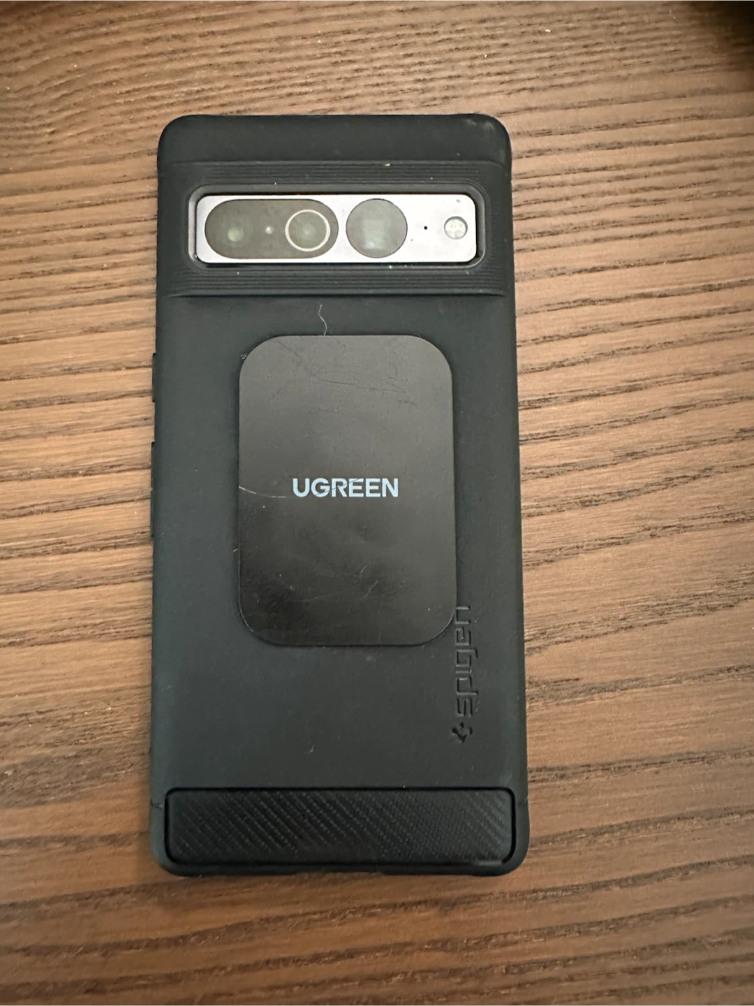 Google Pixel 7 Pro with Spigen Case - photo 2