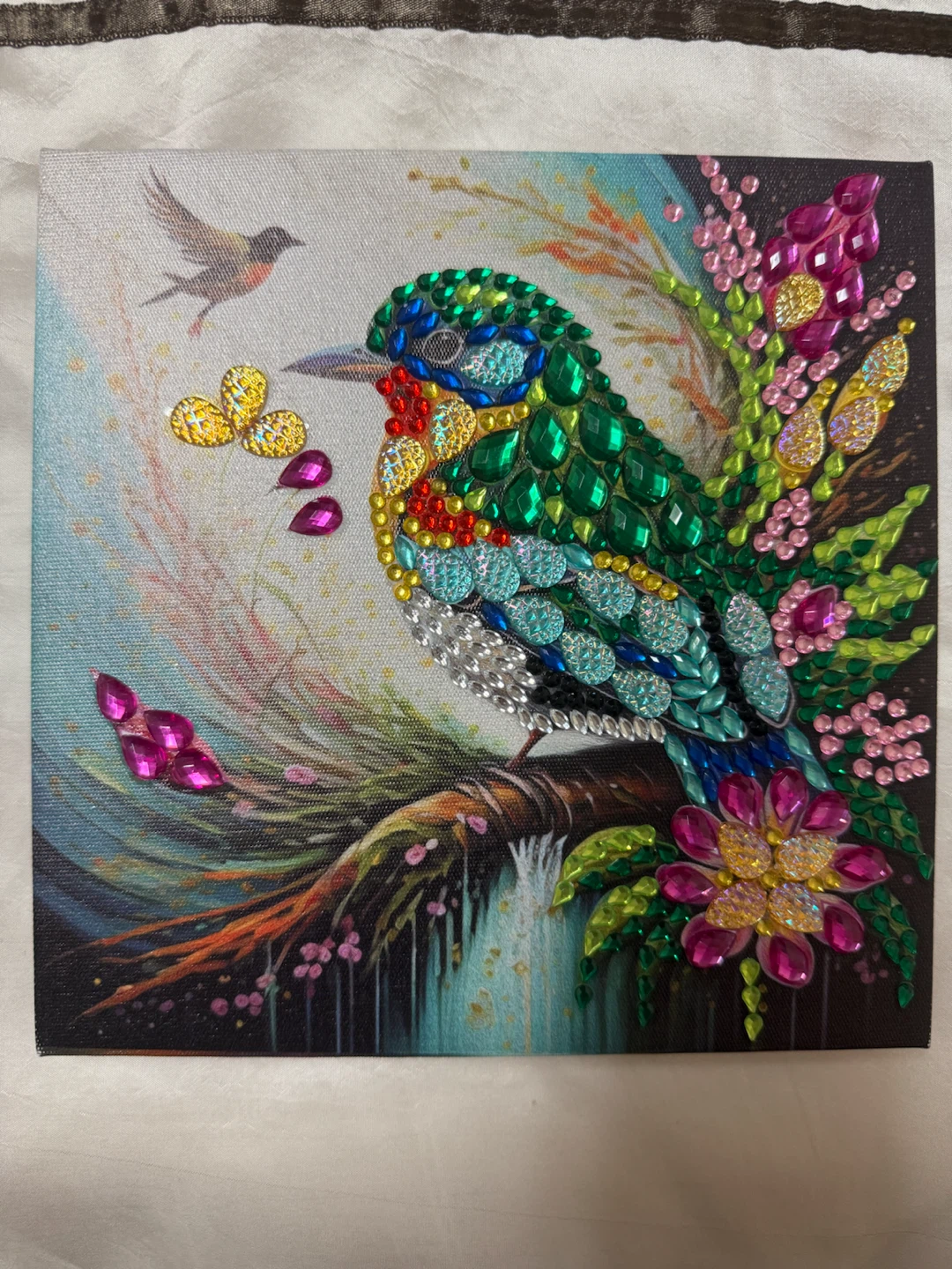 Handmade Diamond Painting Hummingbird Artwork – 20 × 20 cm
