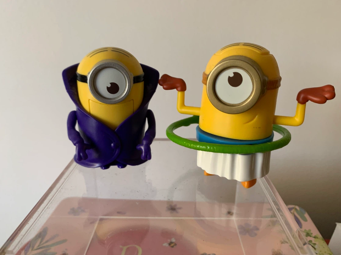 Set of Minion Figurines - photo 3