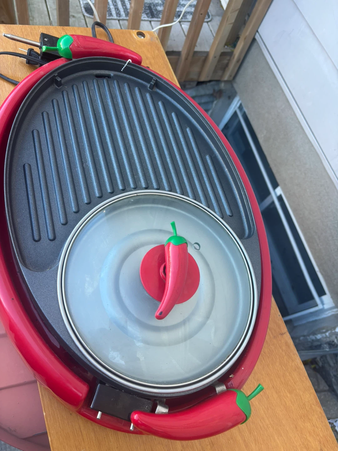 Chili Pepper Themed Electric Grill