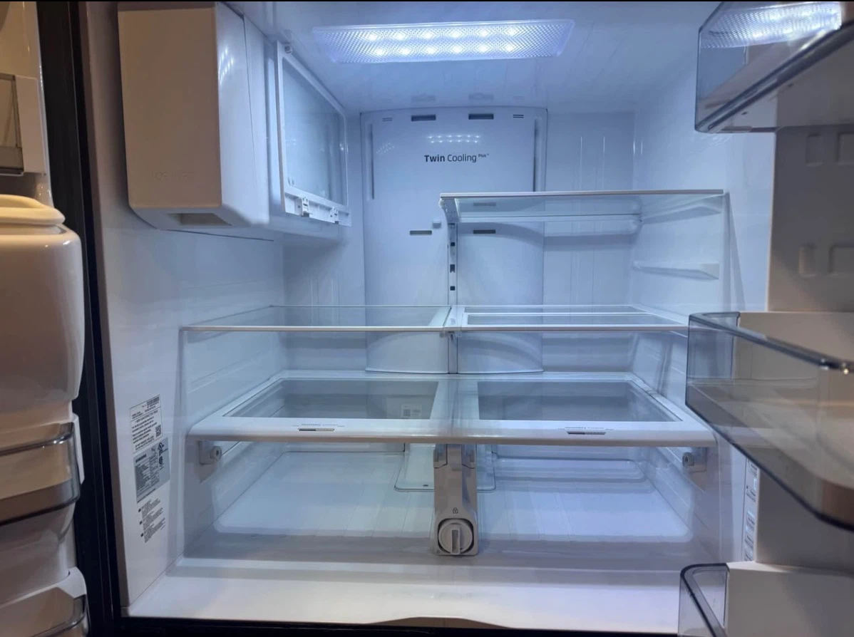 Samsung French Door Refrigerator - photo 4