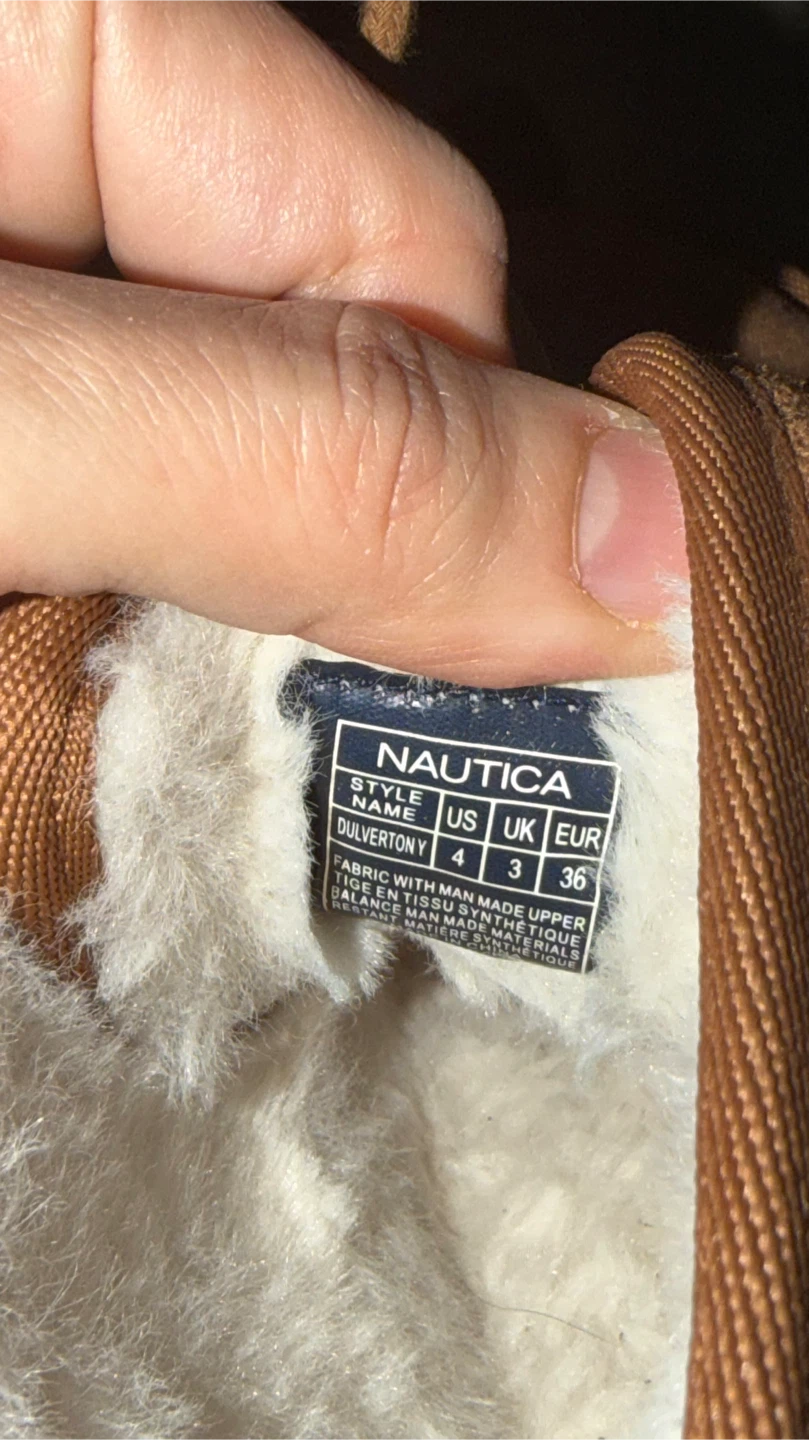 Nautica Boys’ Boots Tan. Size 4. Worn only once! - photo 4