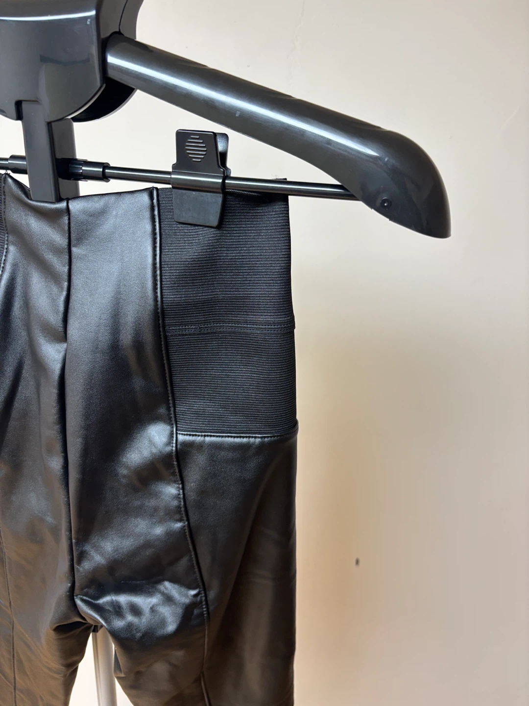 Guess Los Angeles Faux Leather Pants - photo 5