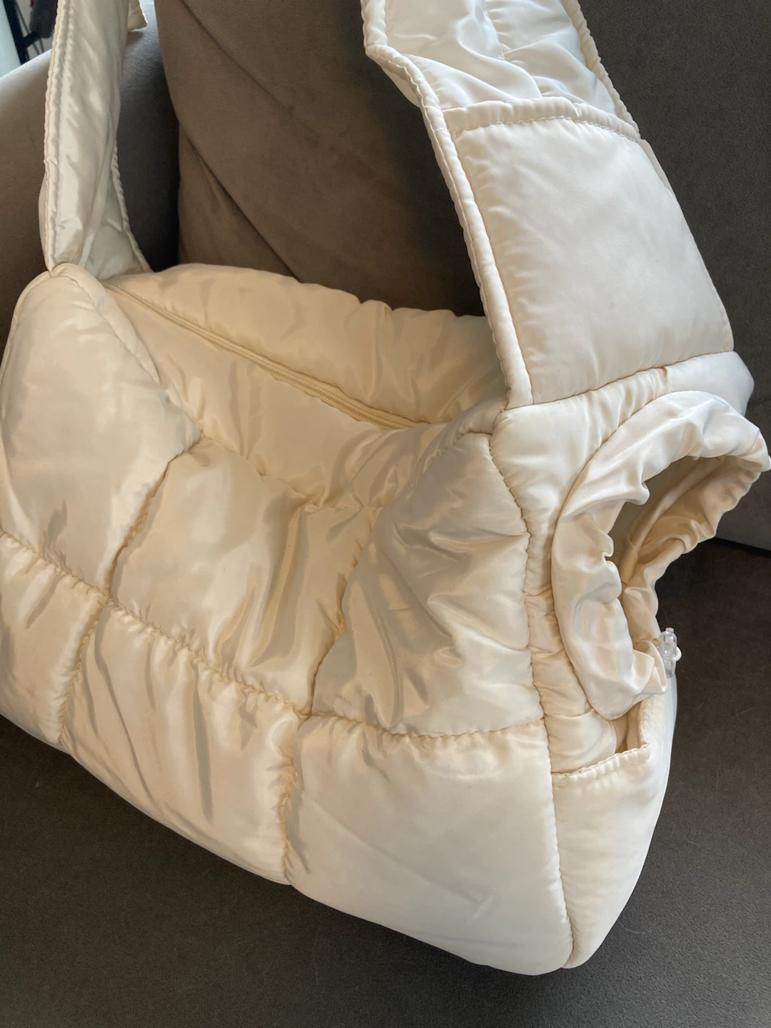Cat carrier shoulder bag ivory
