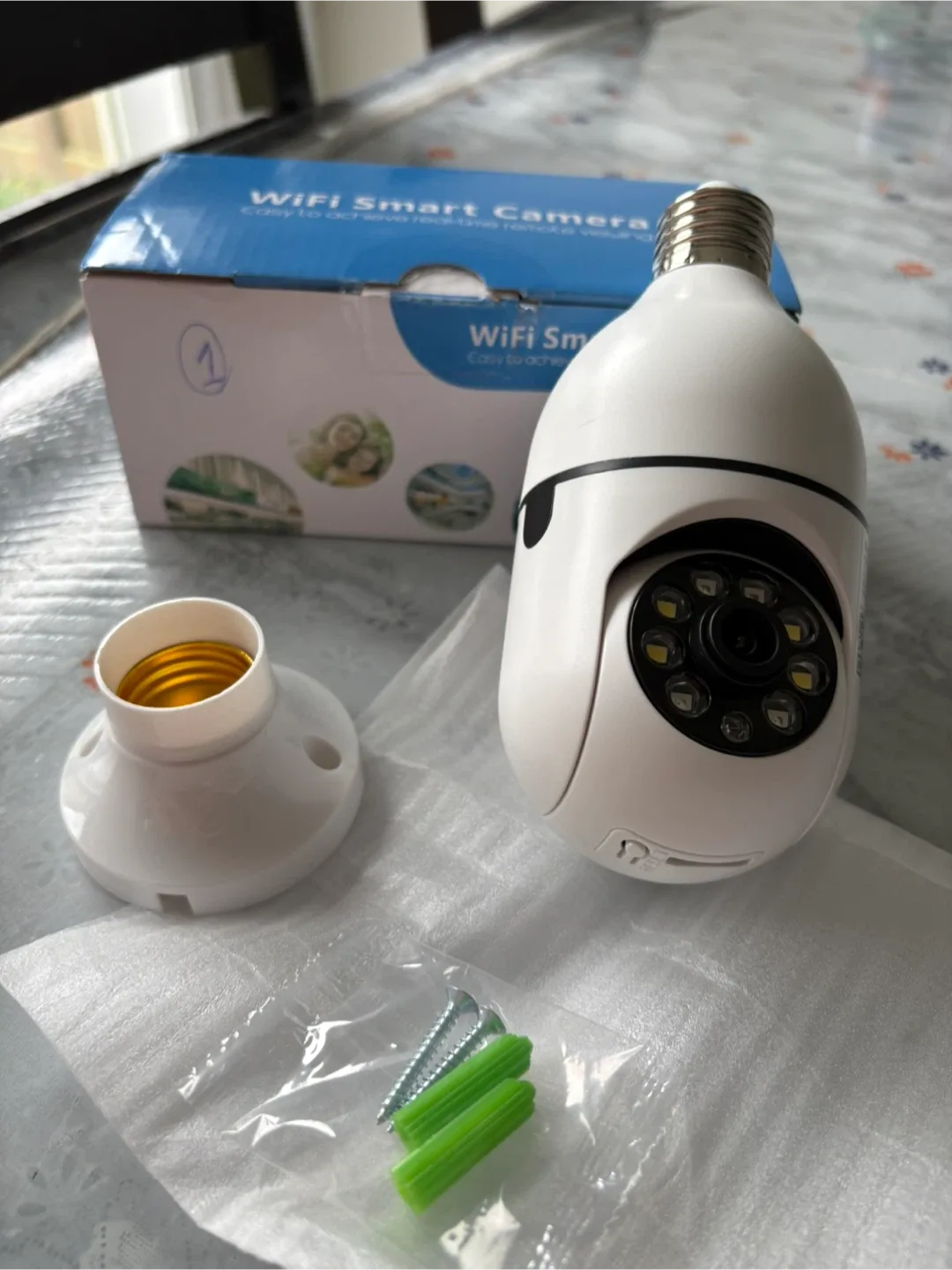 WiFi Smart Light Bulb Camera 1080P - photo 2