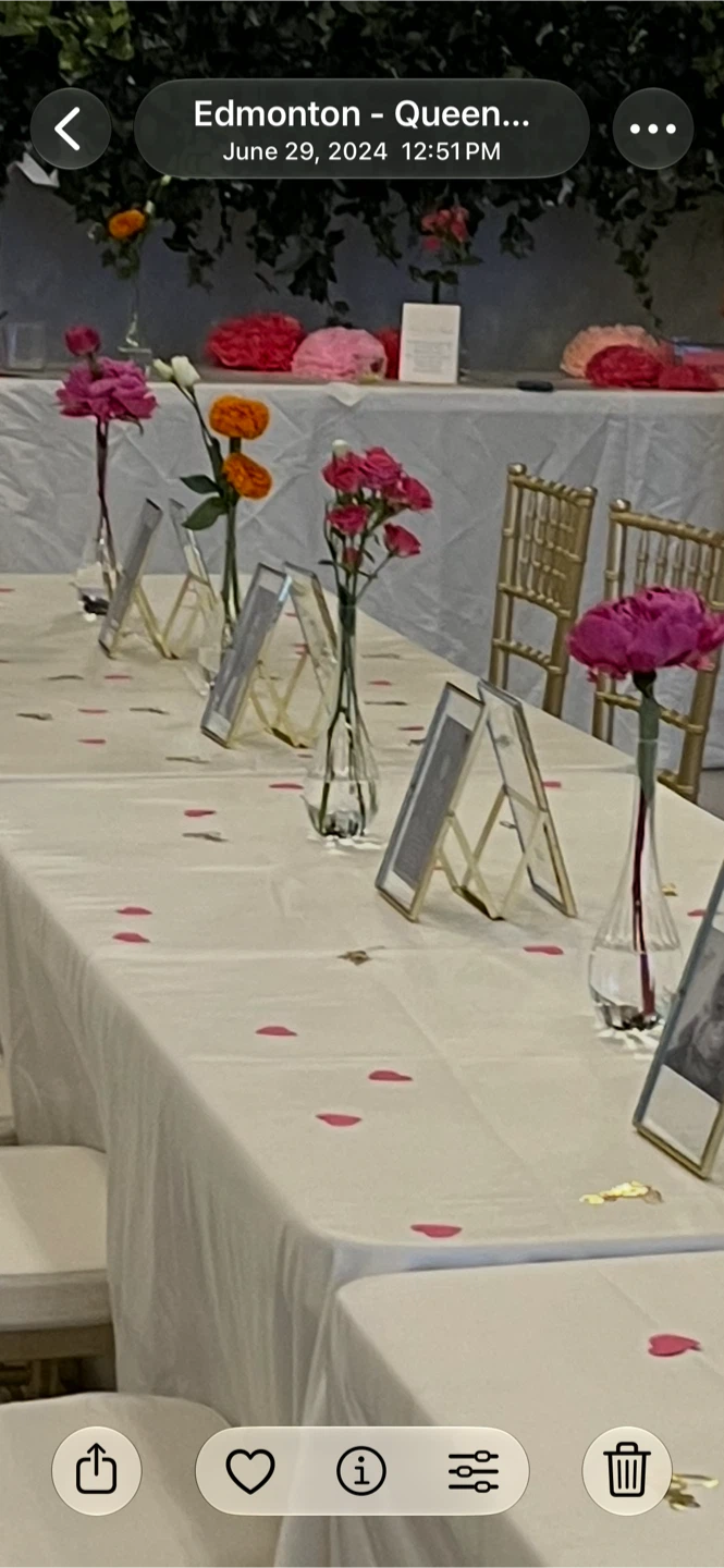 Bud vases