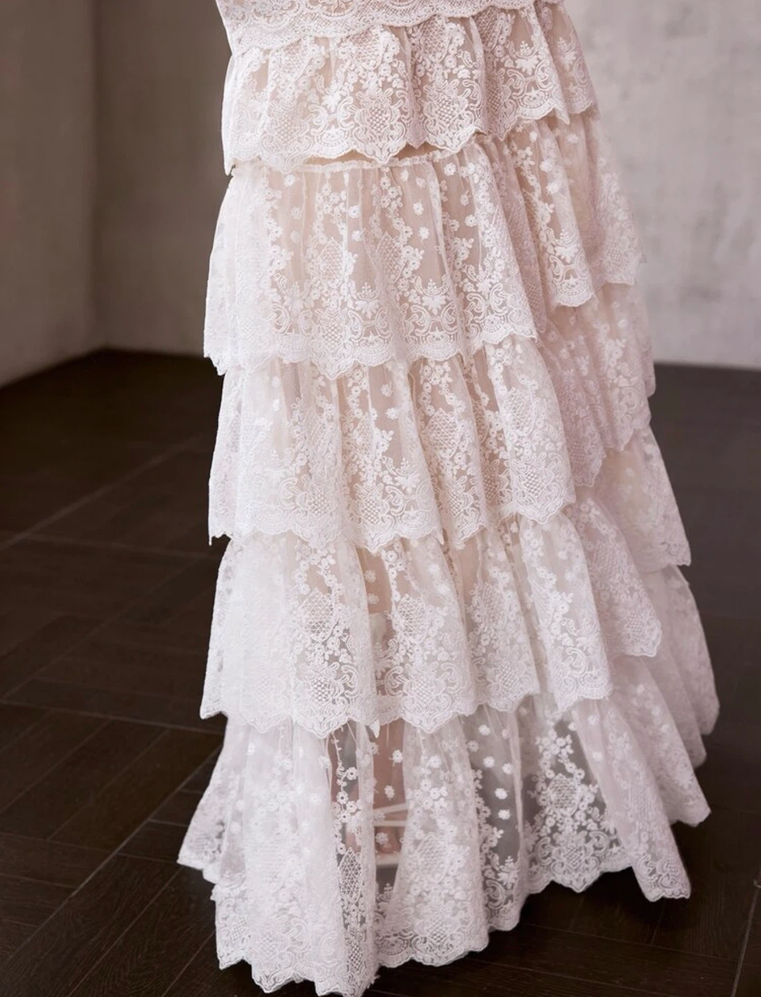 White Tiered Lace Maxi Dress Size XS - photo 2
