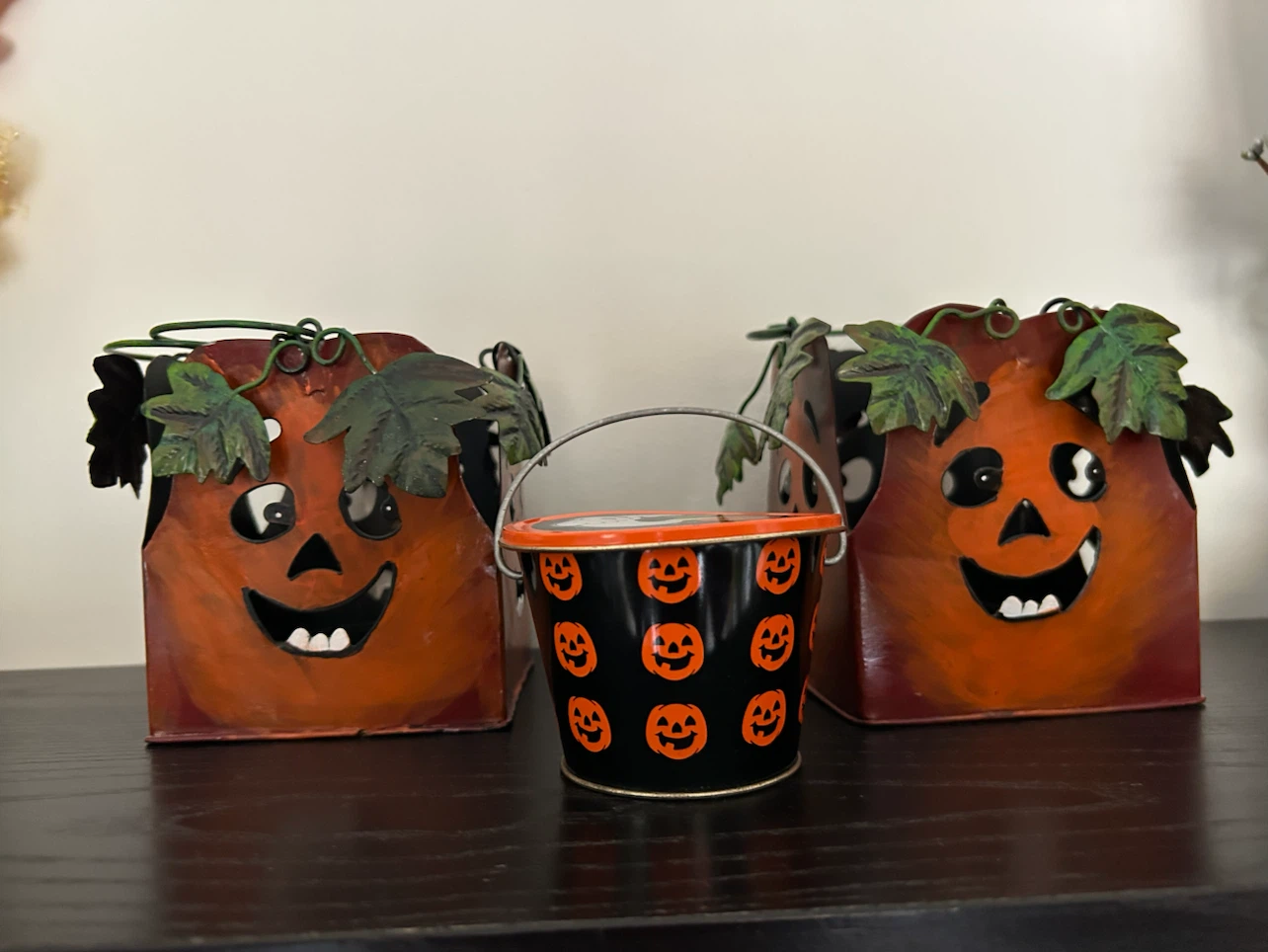 Two Halloween Pumpkin Tealight Holders + Small Tin, never used - photo 2