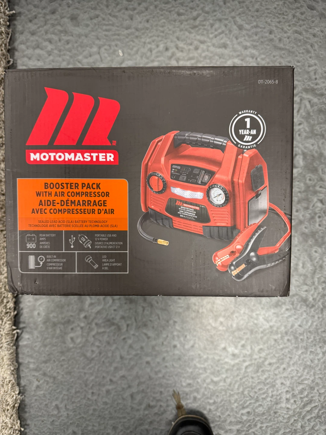 MotoMaster Booster Pack with Air Compressor - photo 2