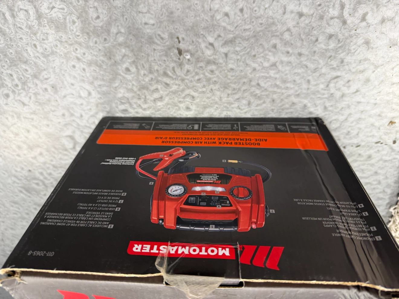MotoMaster Booster Pack with Air Compressor - photo 3