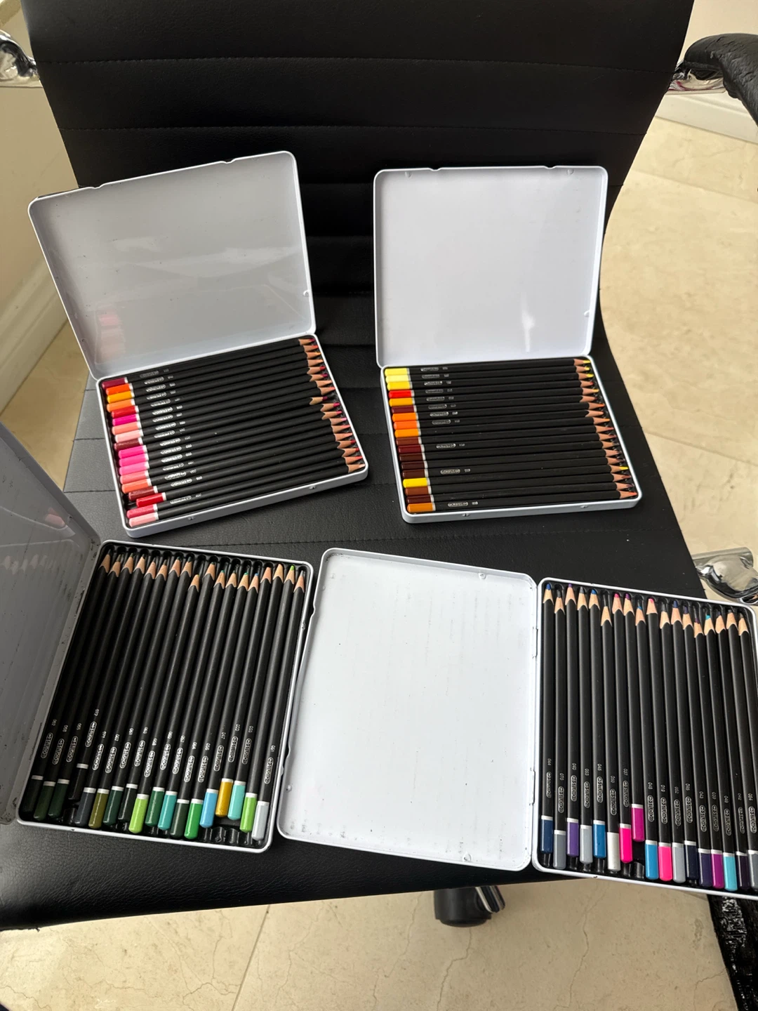 Studio Coloured Pencils - 4 Sets of 18 - photo 2