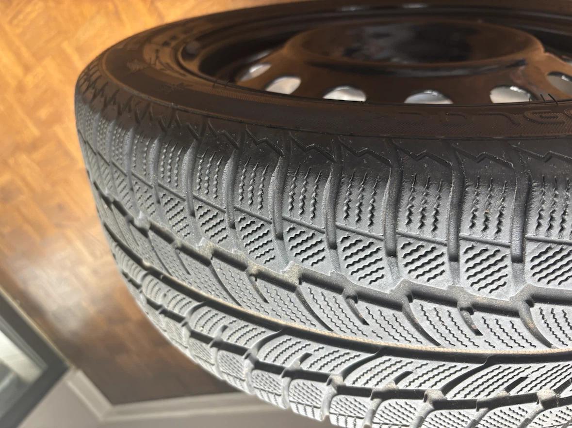 Goodride Royalsnow 205/55R16 Winter Tire on Steel Rim - photo 4
