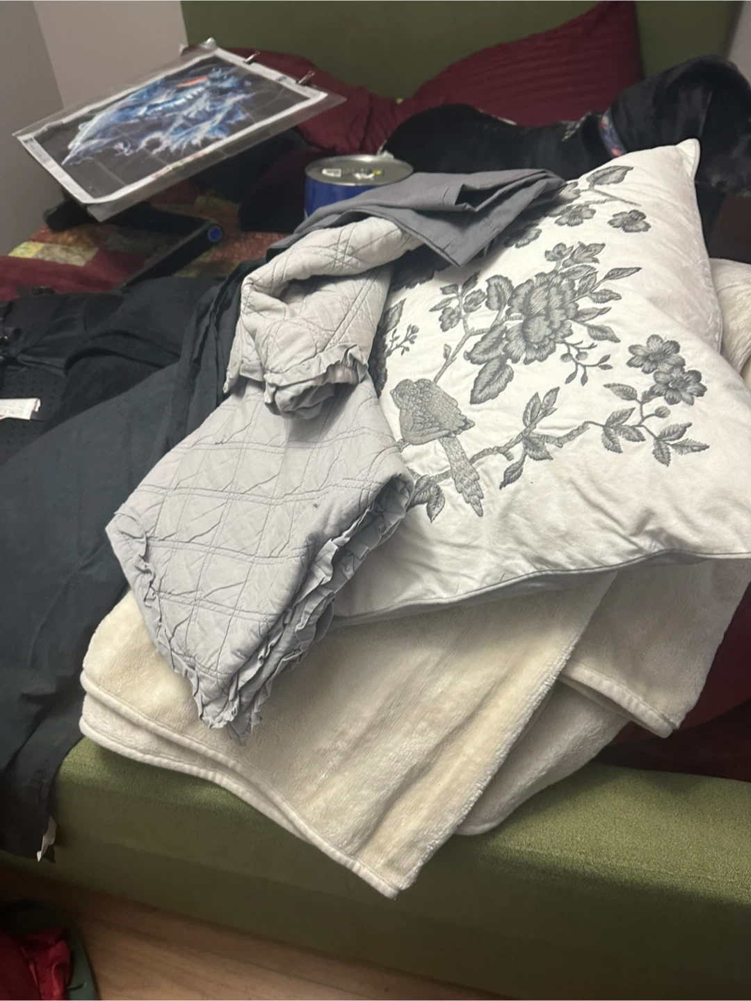 Assorted Bedding and Blanket Set