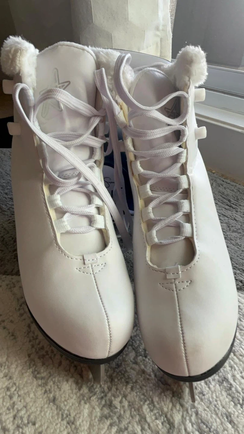 Women's White Recreational Ice Skates Size 6 - photo 3