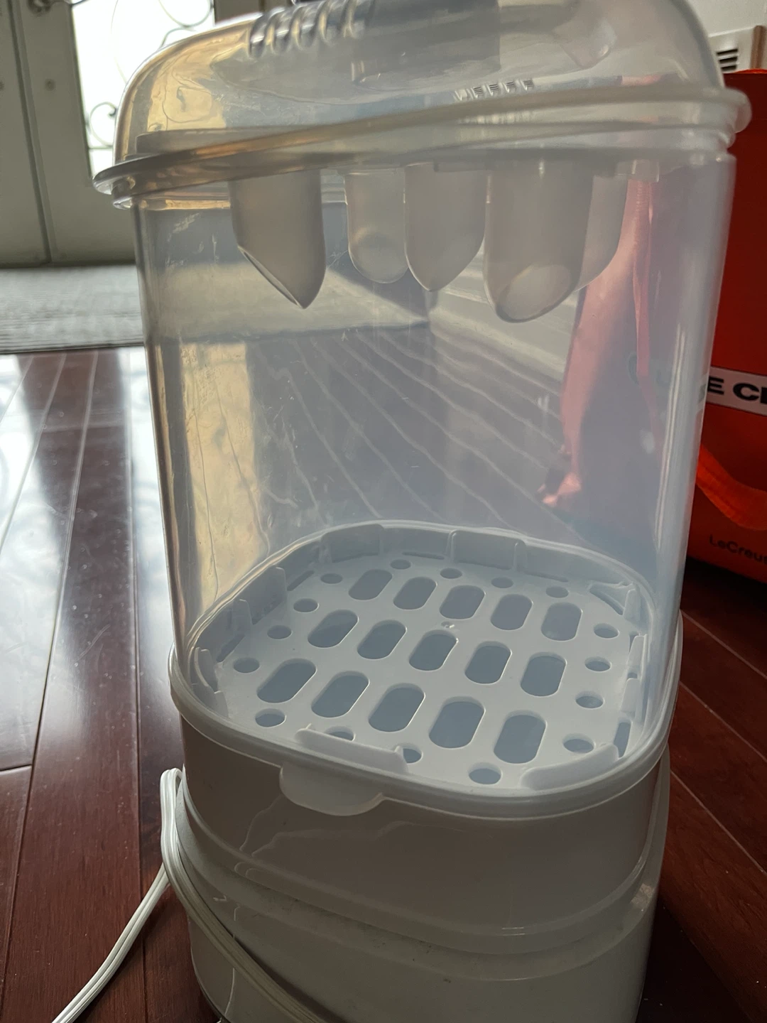 Grownsy Bottle Sterilizer and Dryer Model LS-BE916 - photo 3