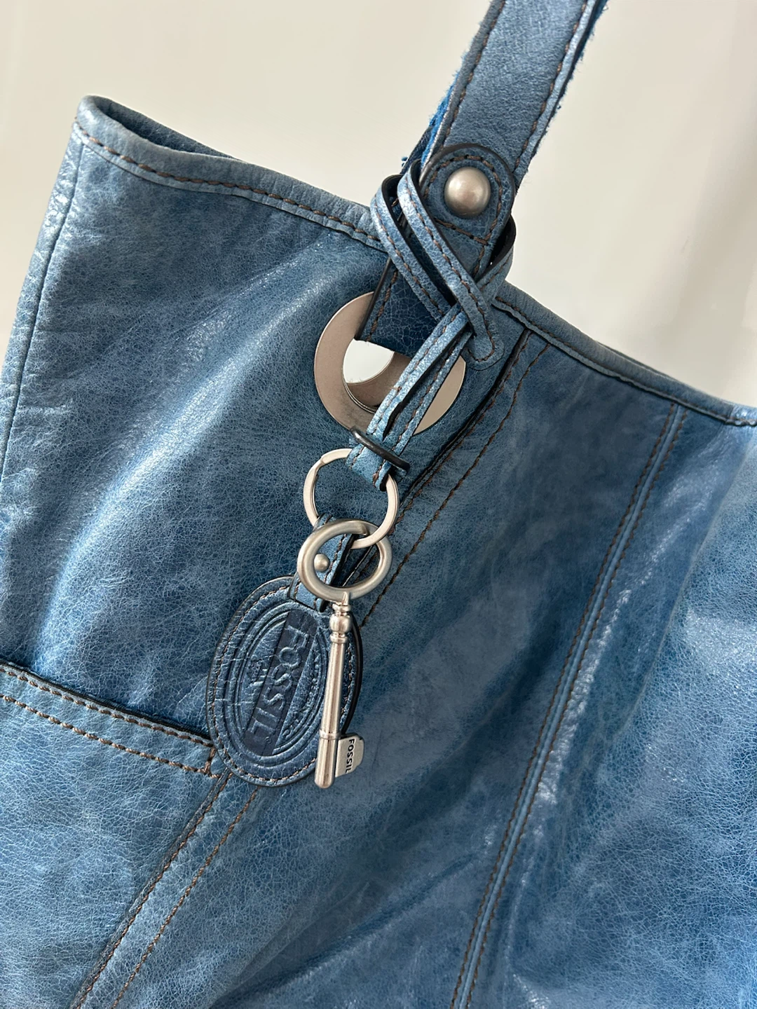 Fossil Blue Leather Shoulder Bag - photo 2