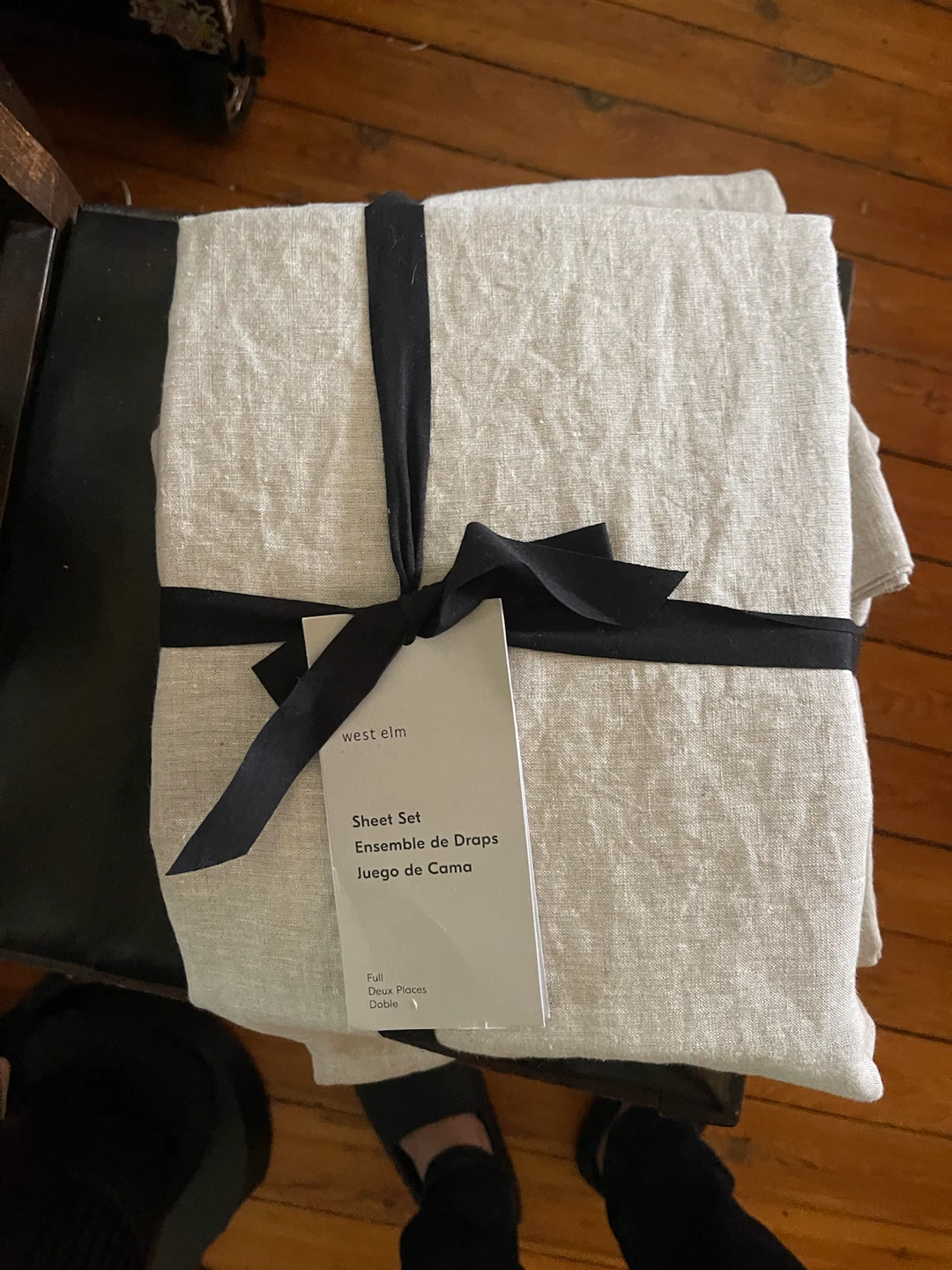 West Elm Full Size Linen Sheet Set - photo 2