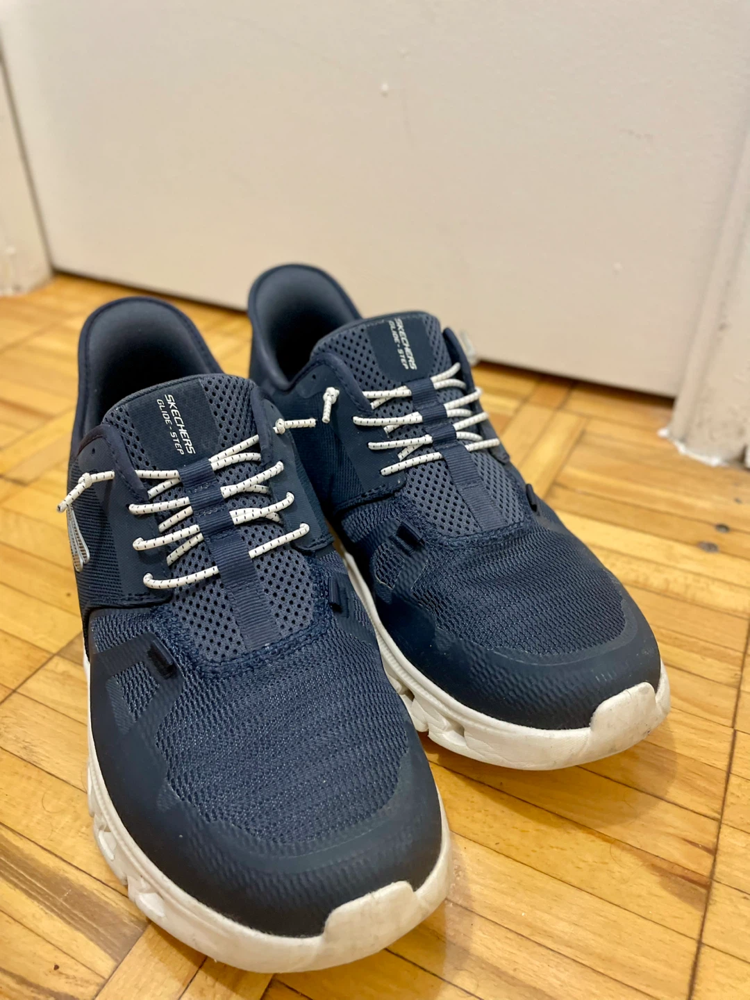 Skechers Glide-Step Swift Fit Sneakers Navy Size 11