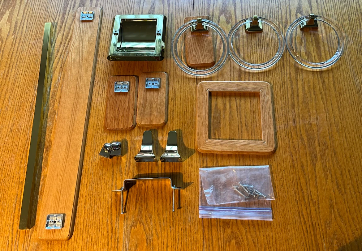 Used Bathroom Set