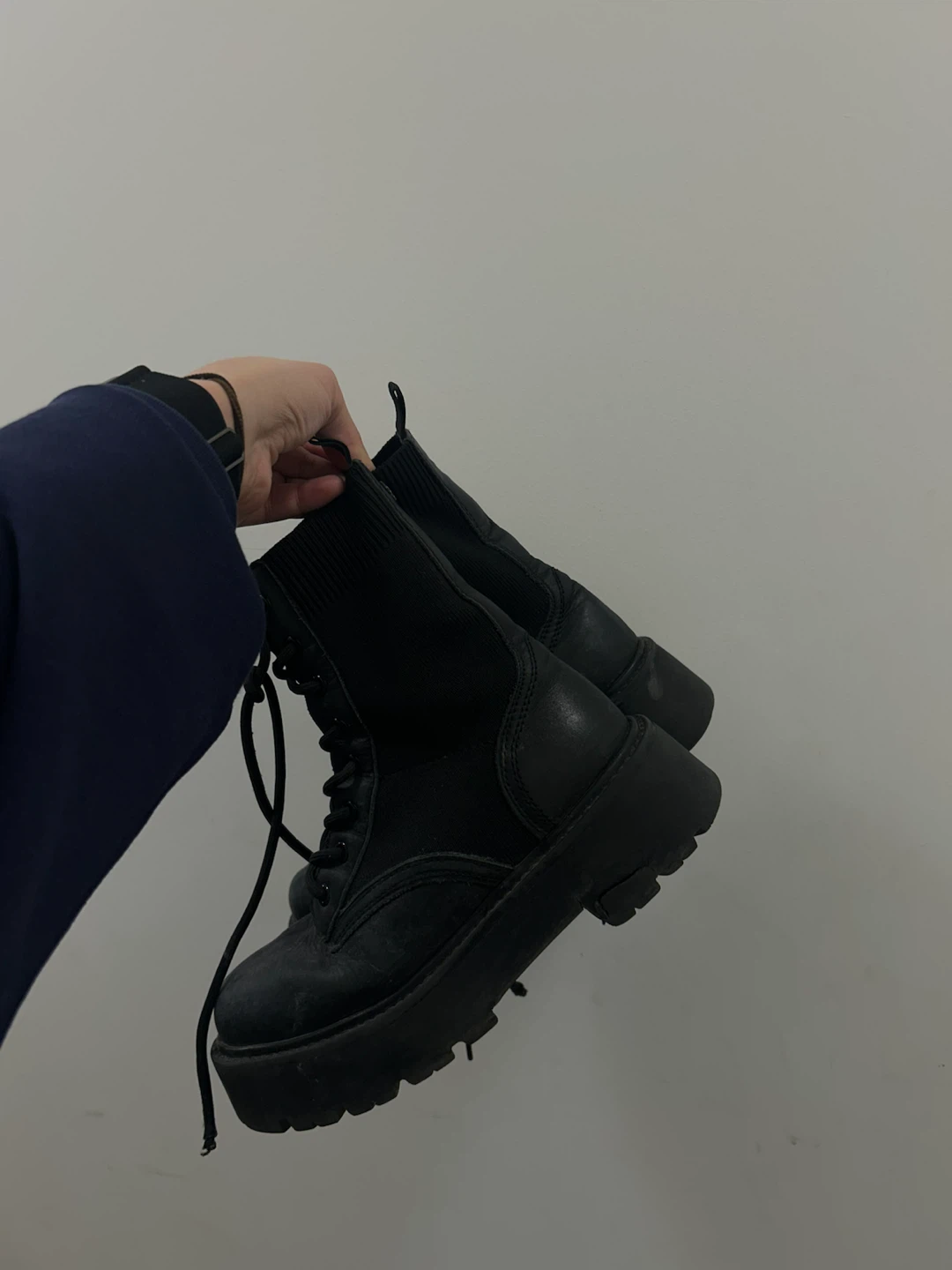 Black platform lace-up combat boots - photo 5
