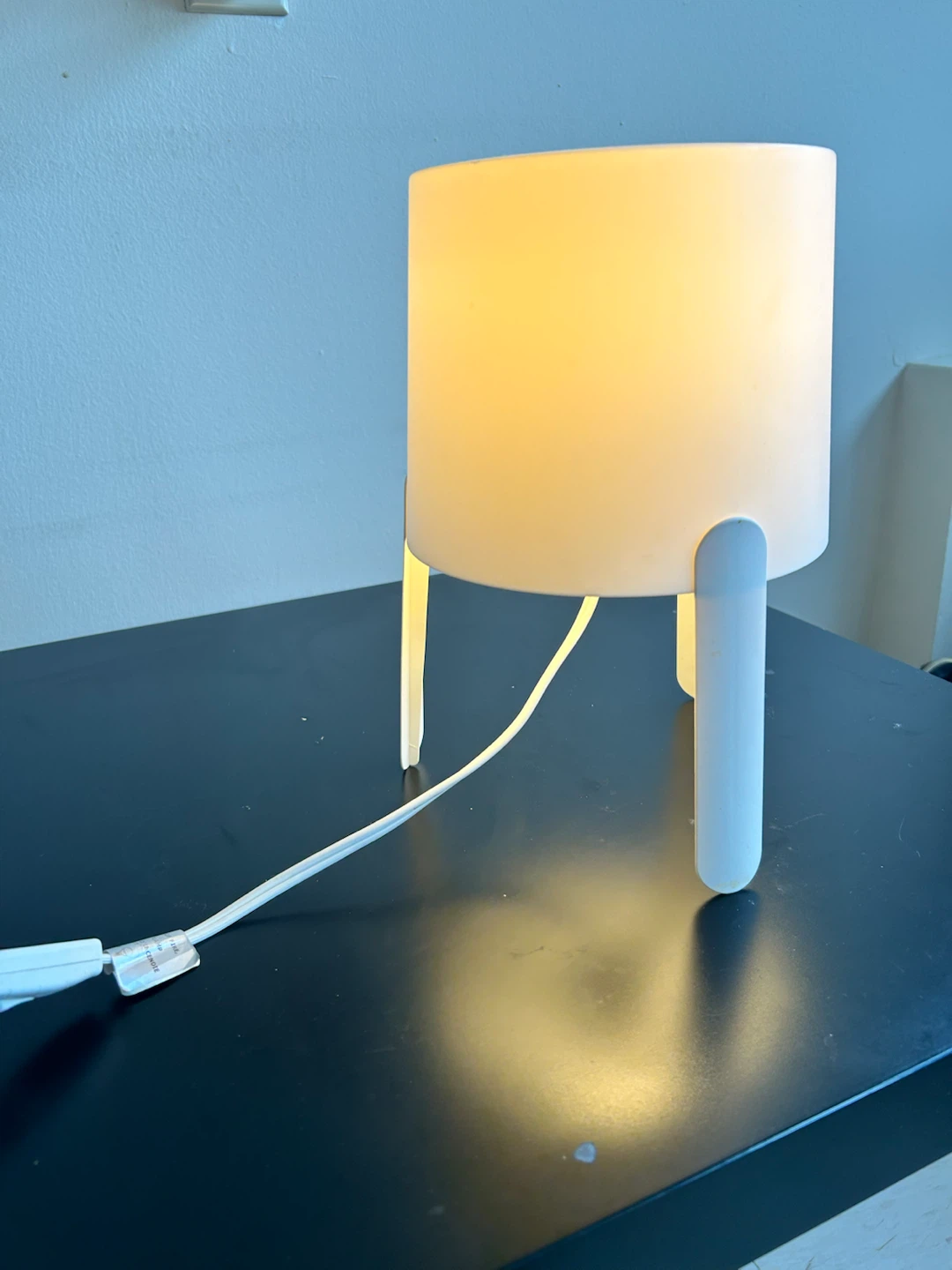 Modern White Table Lamp - photo 2