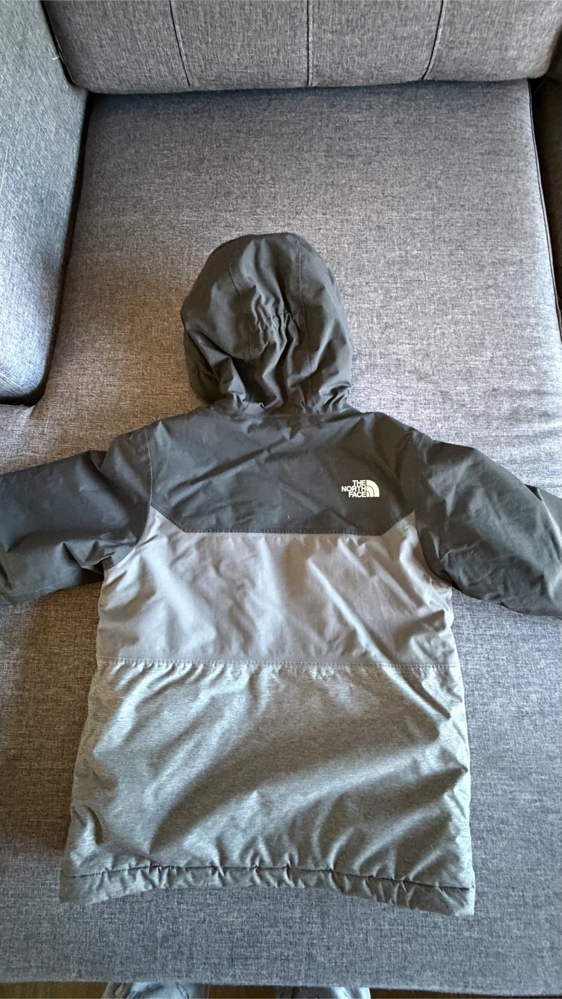 The North Face Boys' Jacket Size S (7/8) - photo 2
