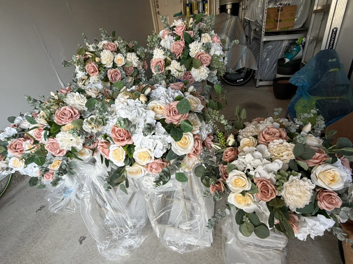 faux flowers wedding decor - photo 3