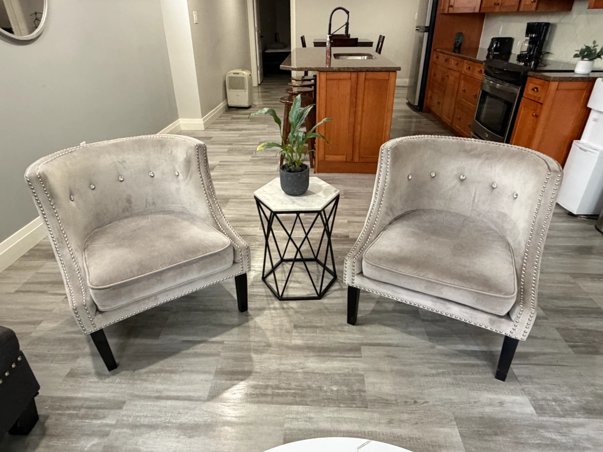 Set of Two Grey Velvet Accent Chairs - photo 3