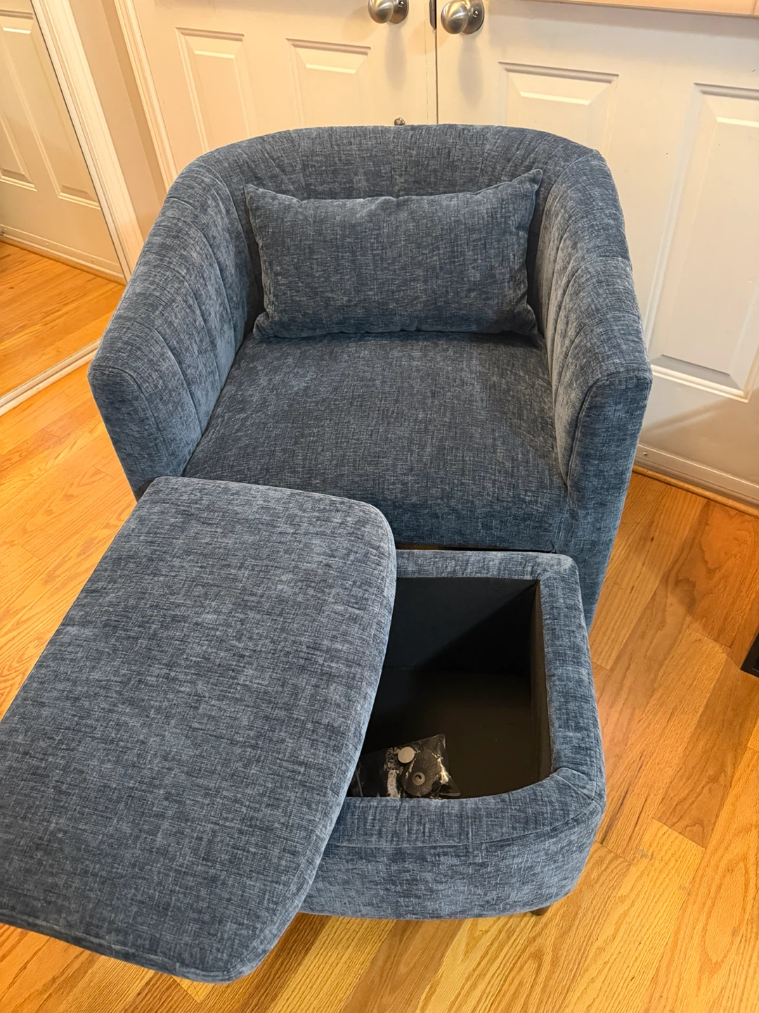Blue Fabric Barrel Chair with Storage Ottoman-Brand new - photo 5