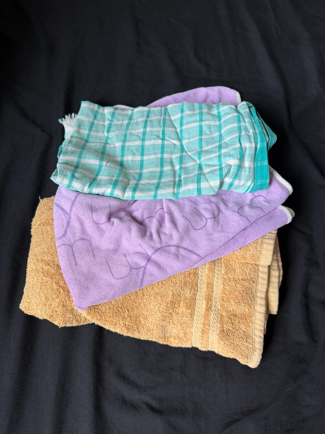 Set of two assorted towels