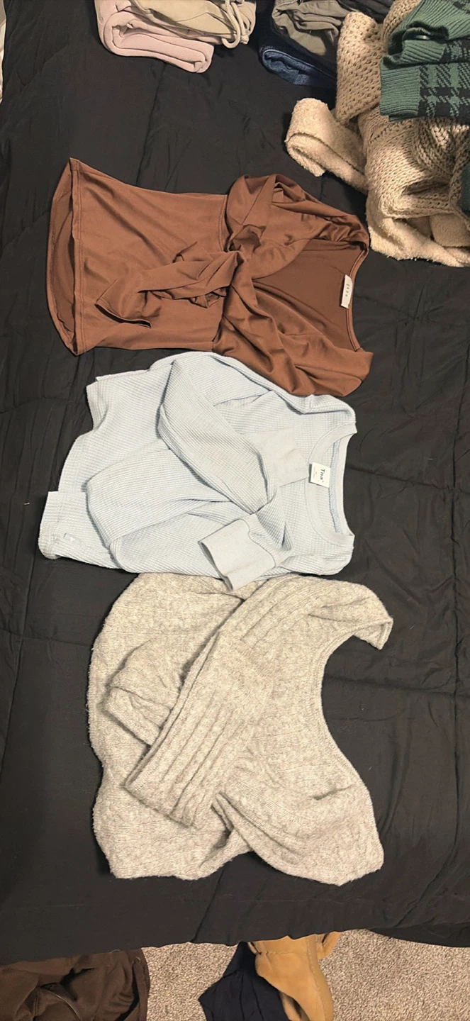 Assorted Clothing Bundle: Tna, Wilfred, Dynamite, American Eagle - photo 4