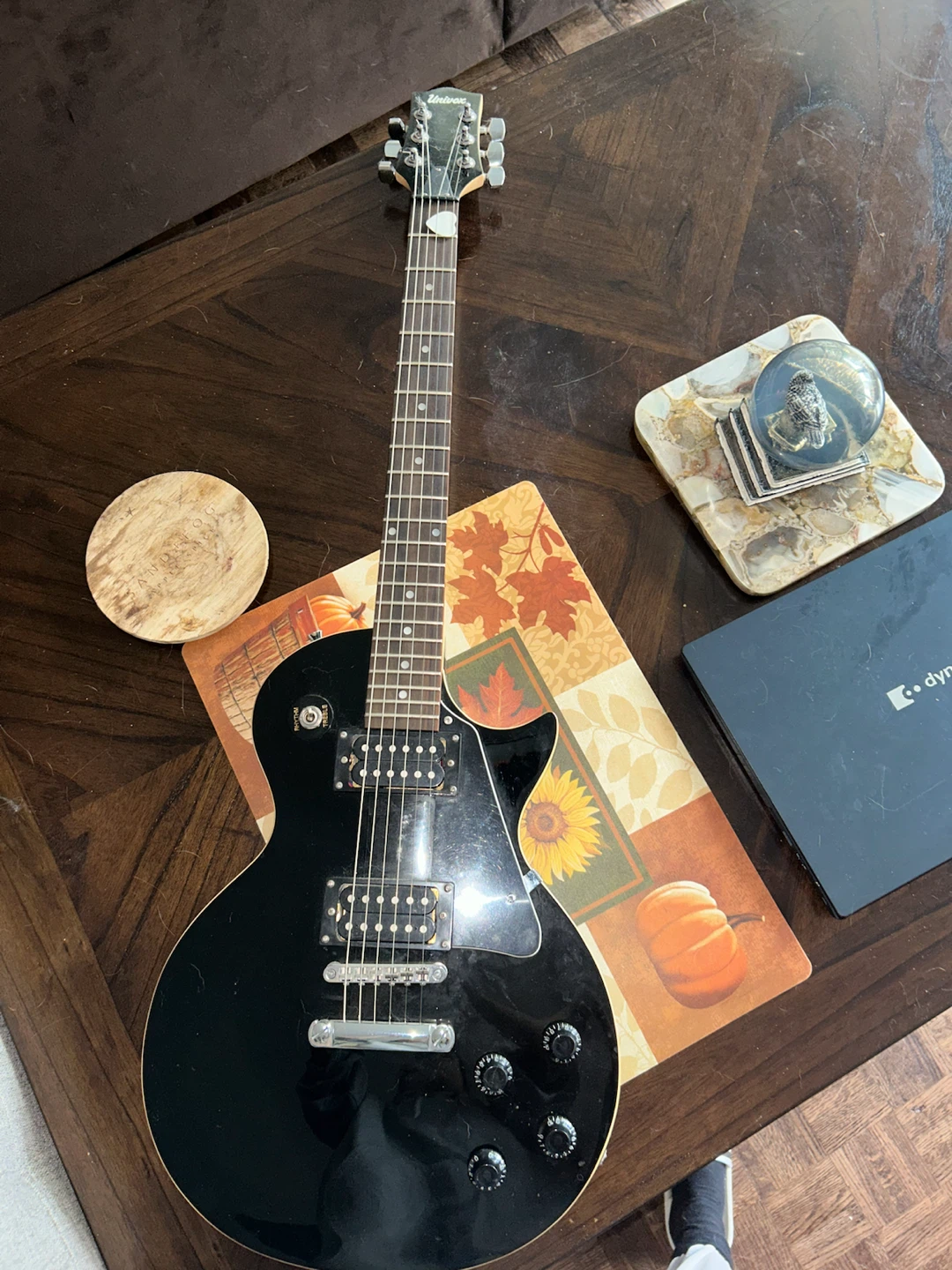 Black Univox Electric Guitar – Vintage Style - photo 3