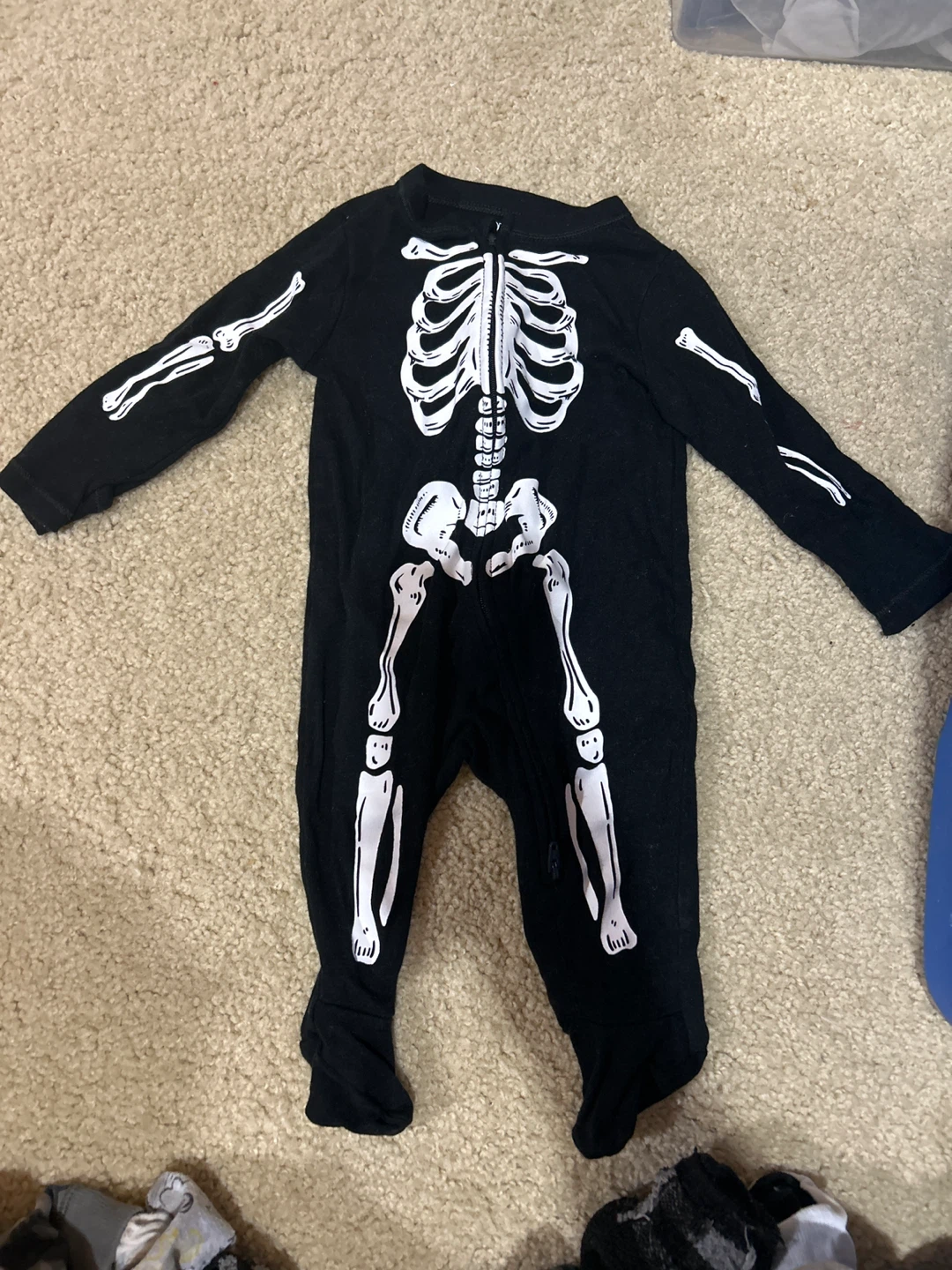 Old Navy Skeleton Sleep-and-Play 3-6M