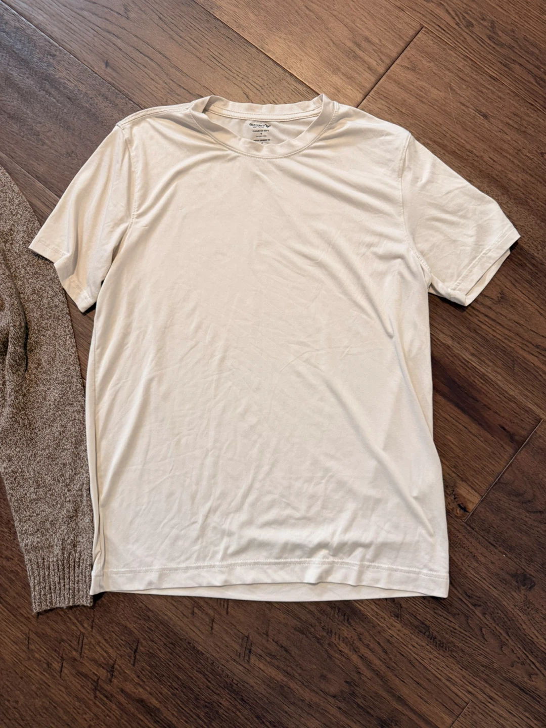 $10 for both - Mens Small Lambswool Sweater + Soft Tshirt Set - photo 5
