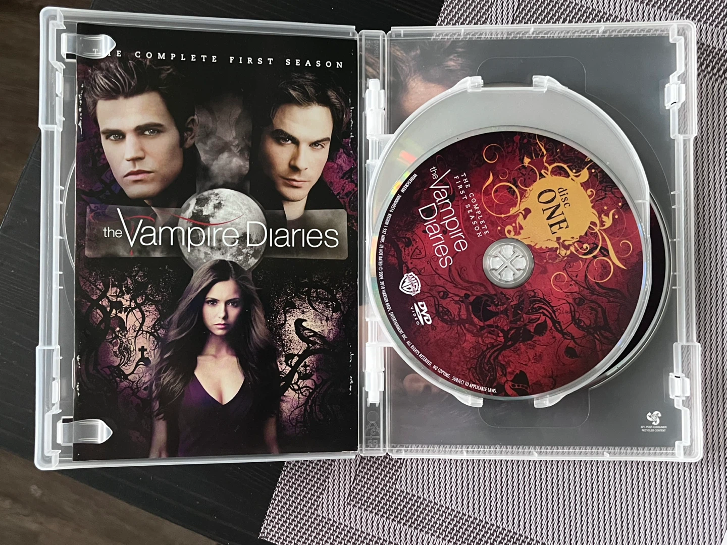 The Vampire Diaries: The Complete First Season DVD - photo 5